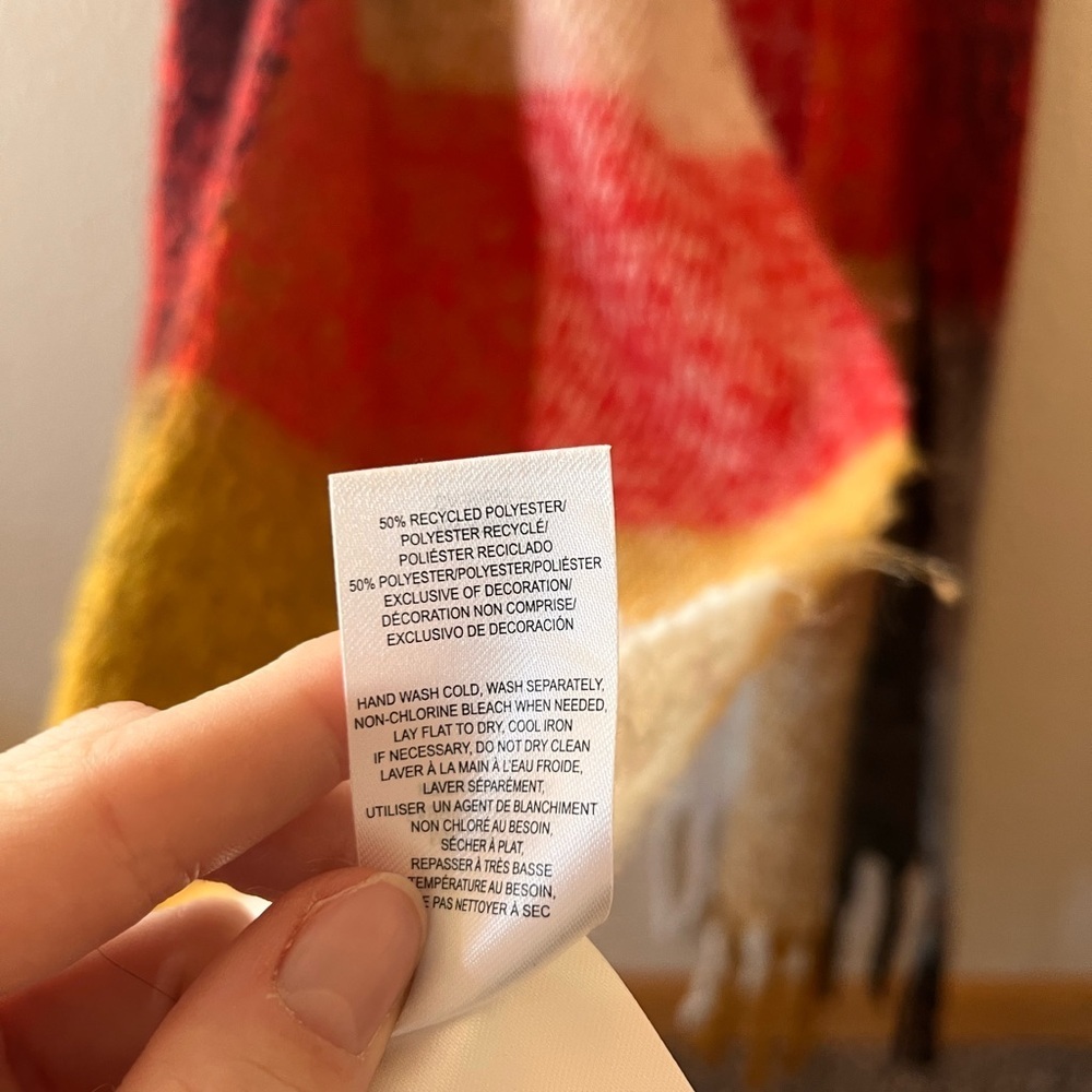 Lucky Brand Women’s Plaid Blanket Scarf in MultiColor - Picture 6 of 6